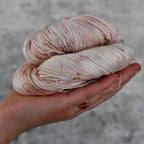 49010 Baby Silk Lace 600