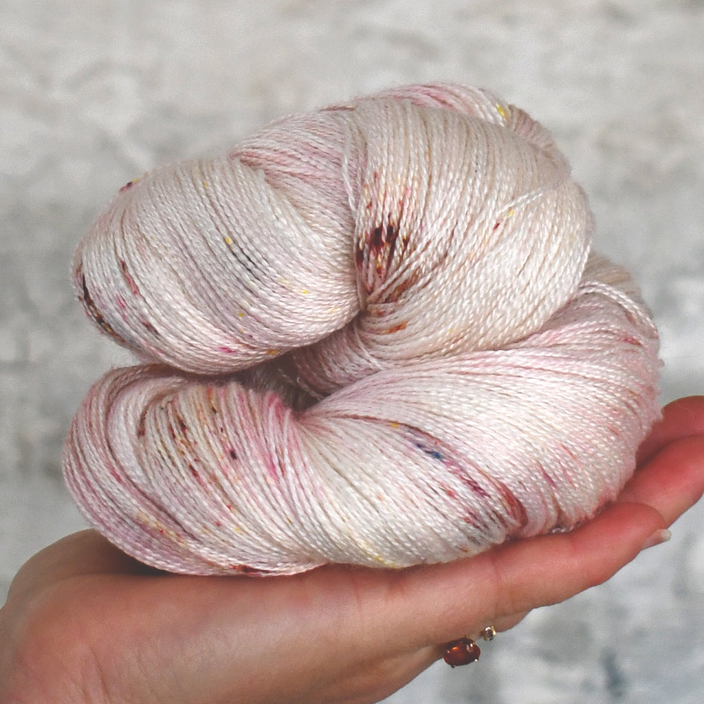 49026 BFL Decadence Lace