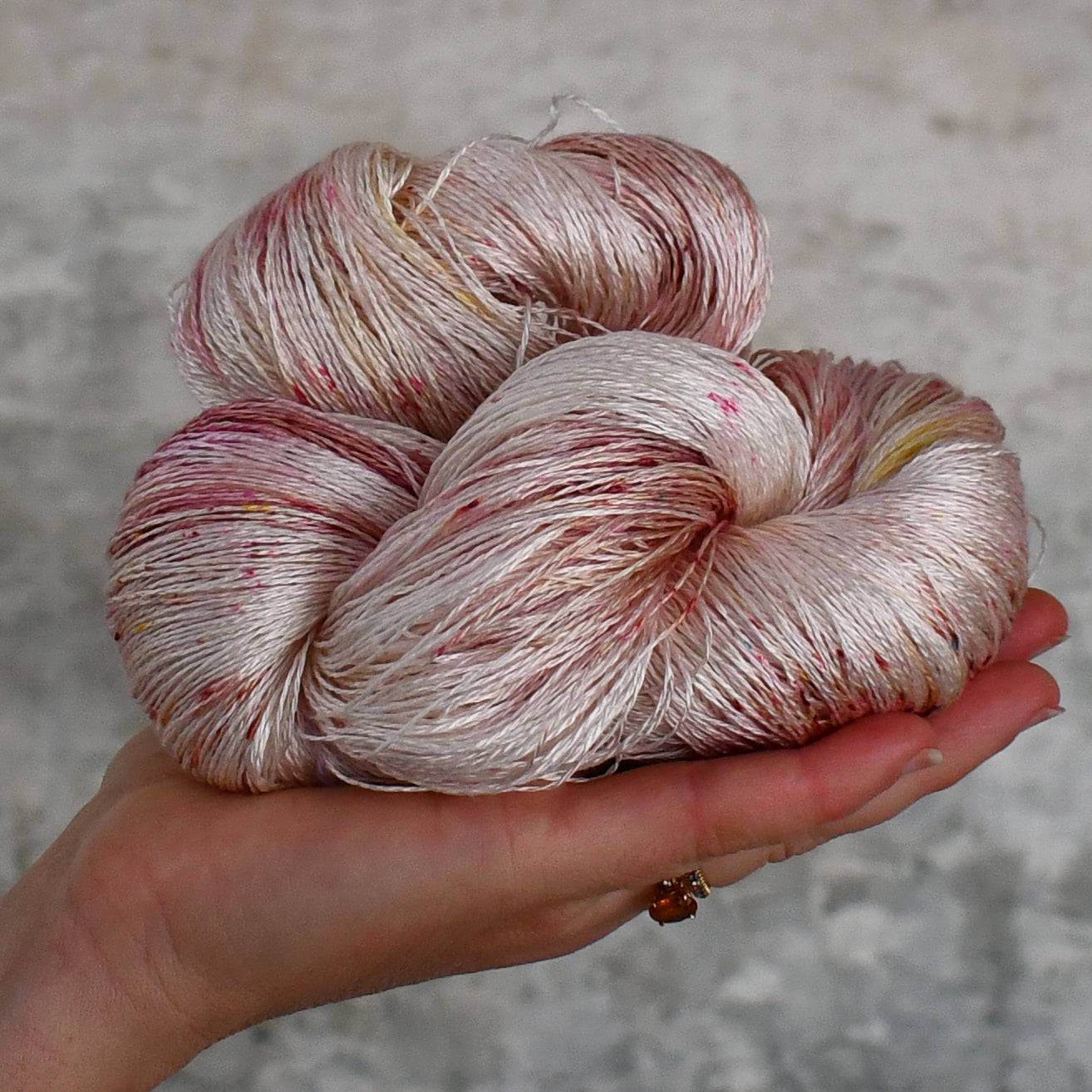 49034 Pure Silk Lace