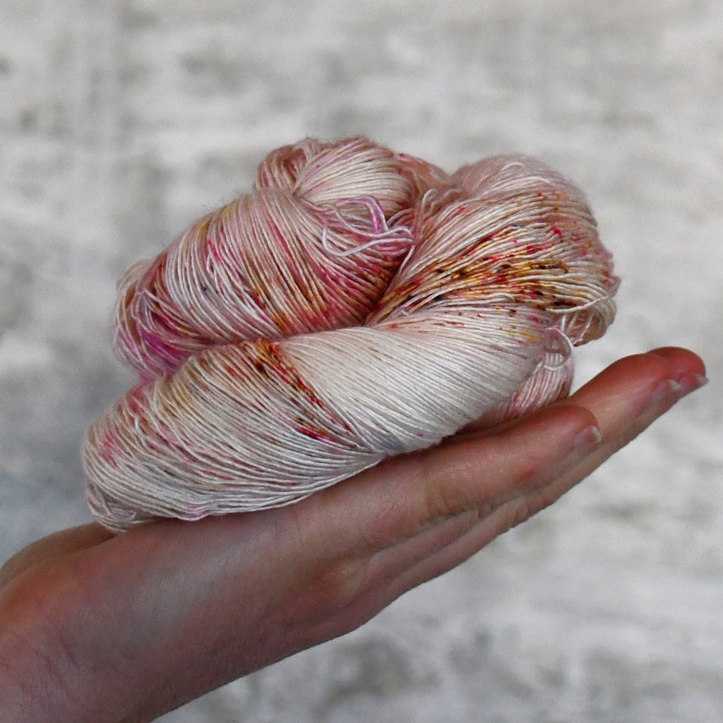 49046 Ultra Singles Lace