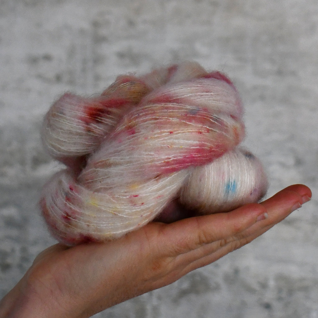 49057 Majestic Fluff