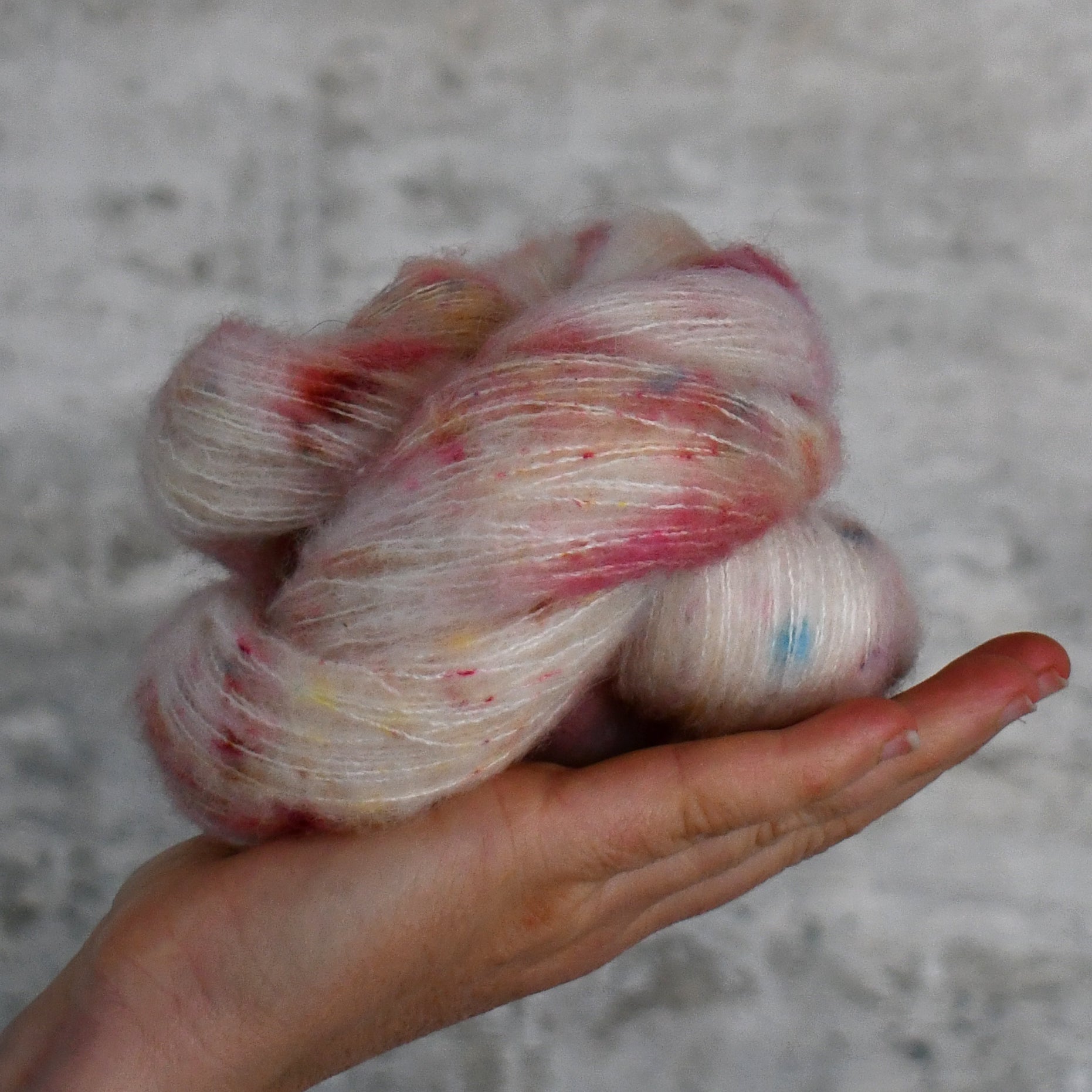 49057 Majestic Fluff