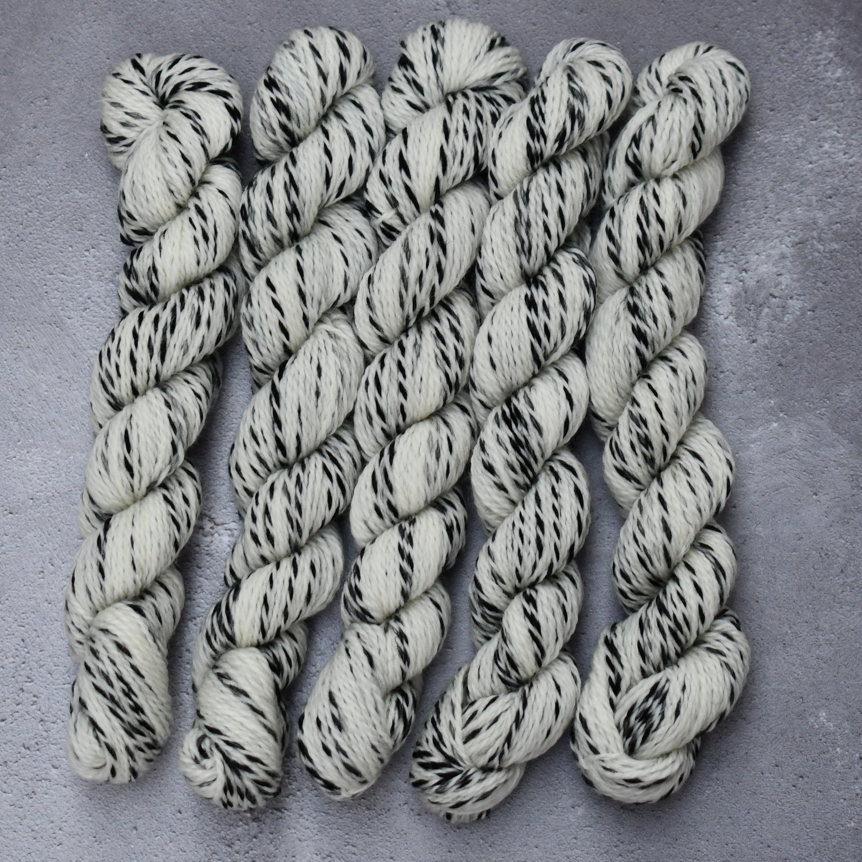 49136 Superwash Zebra 4ply