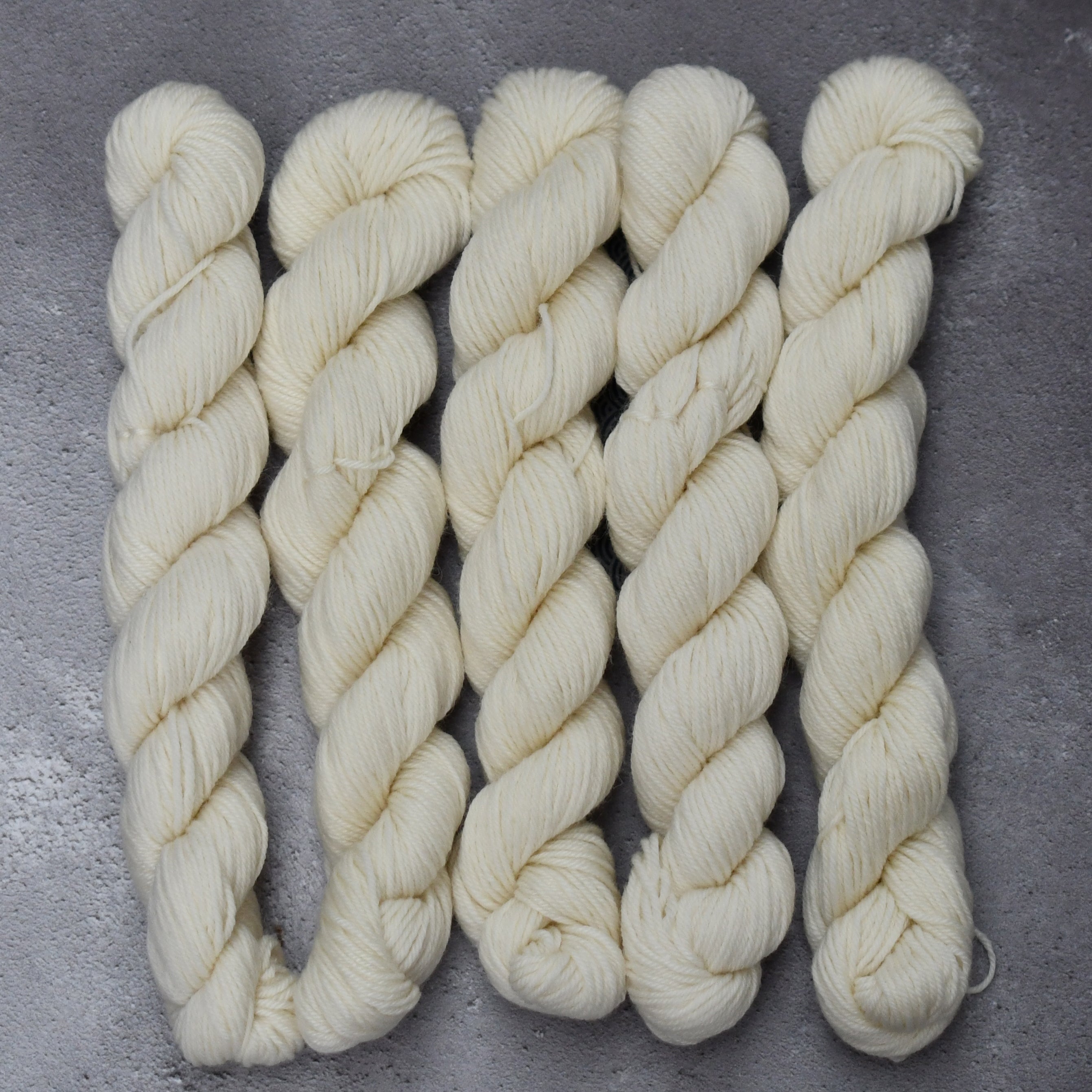 49176 Ethereal 4ply