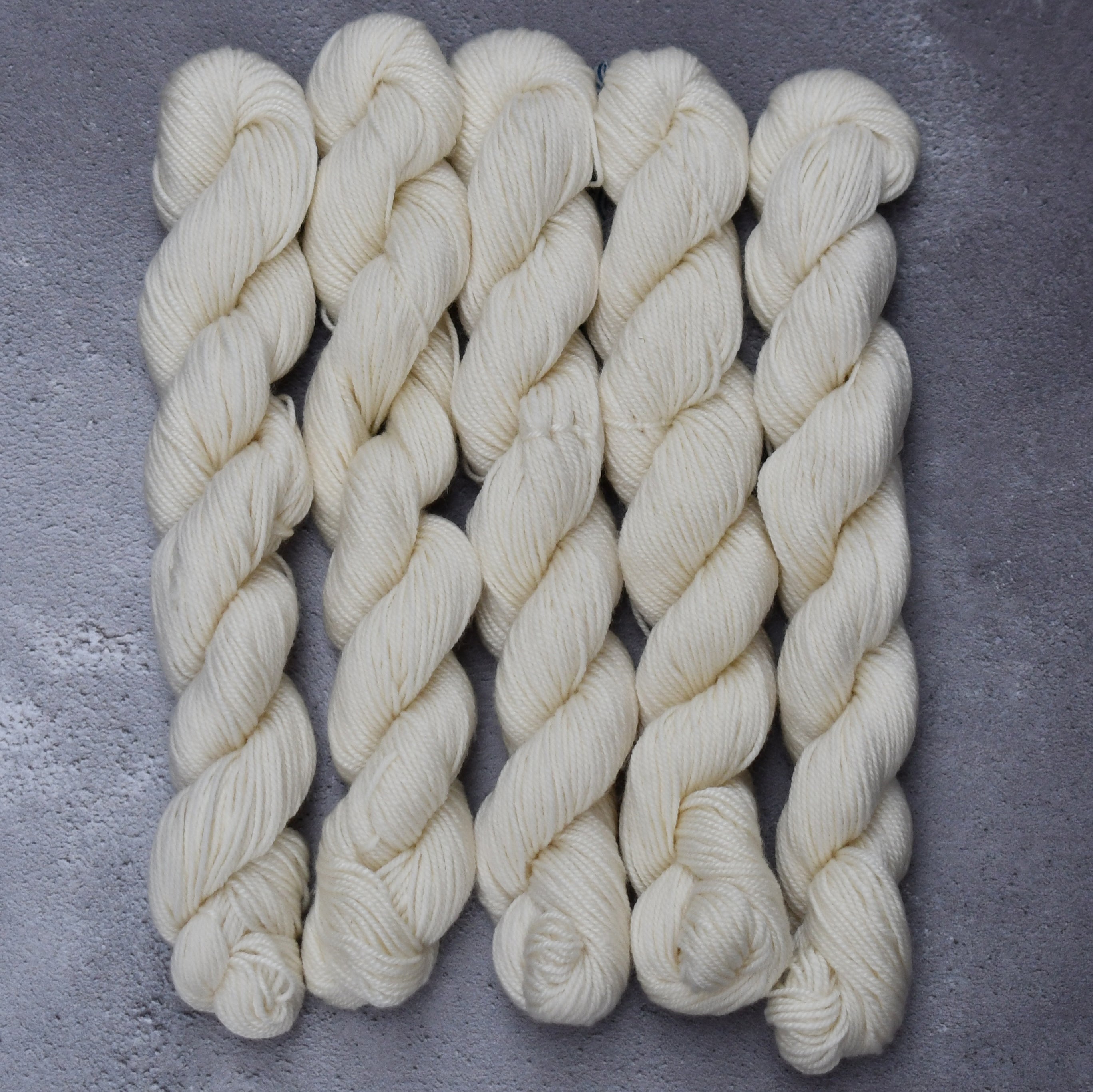 49178 MCS Silky 4ply
