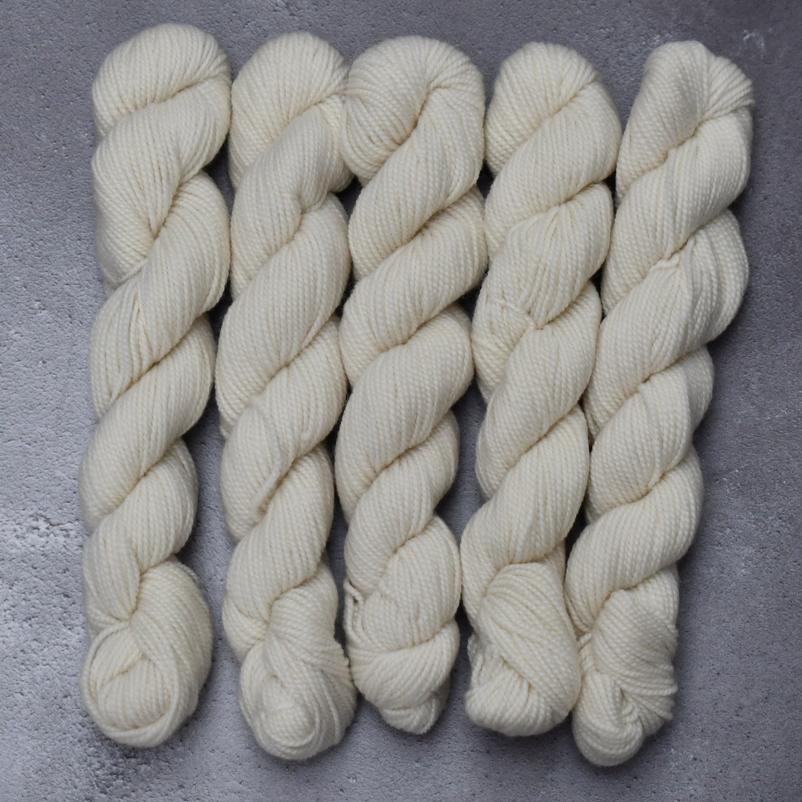 49180 Non-Superwash 4ply