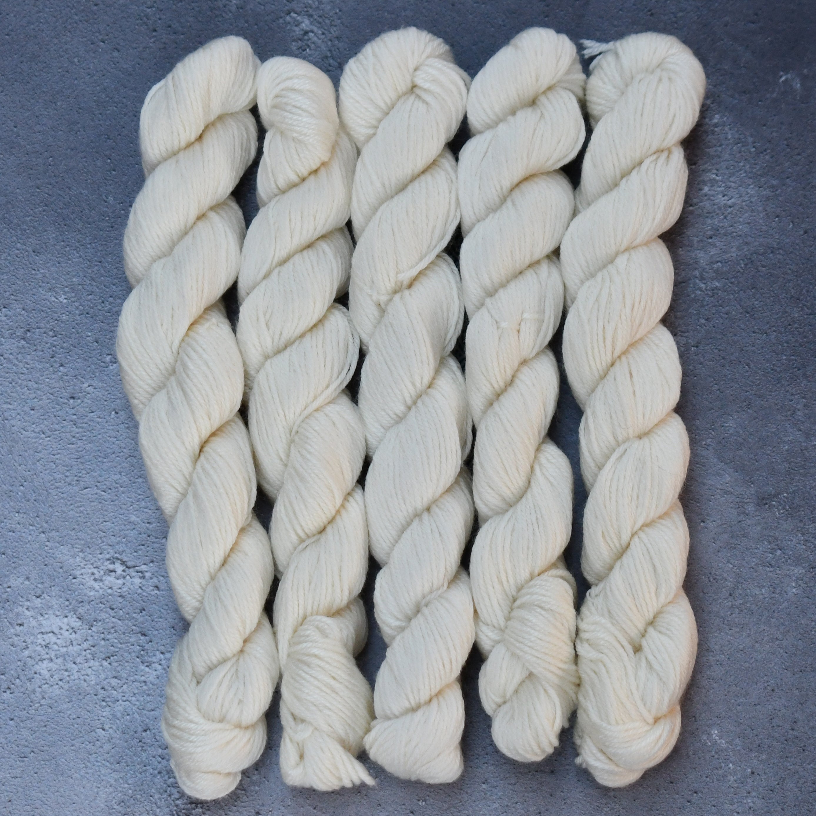 49186 Bamboo Silk 4ply