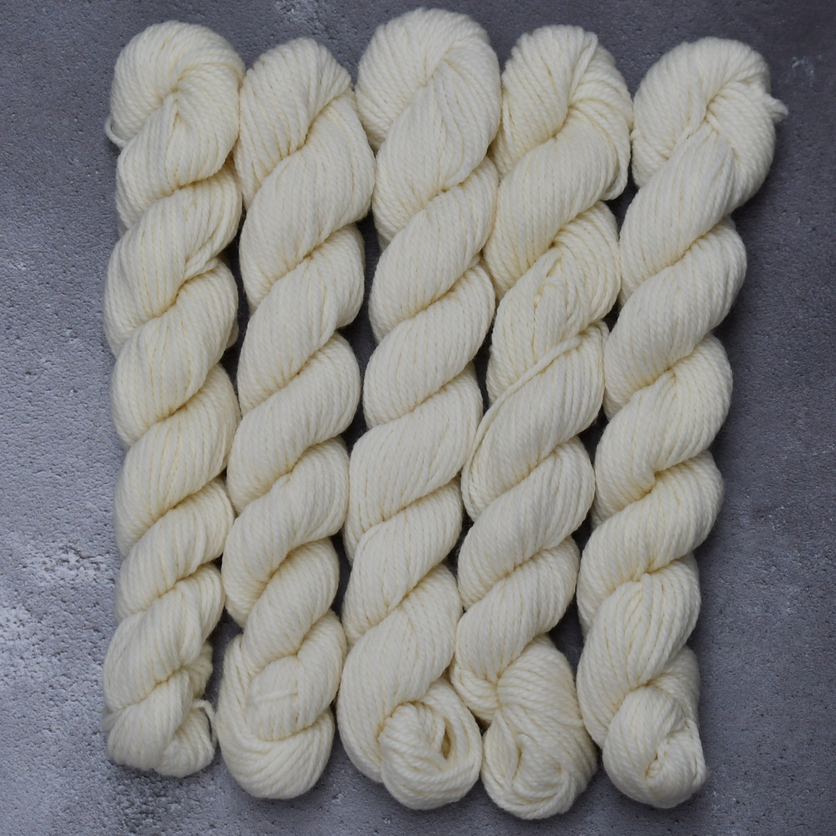 49211 Sheila's Gold DK