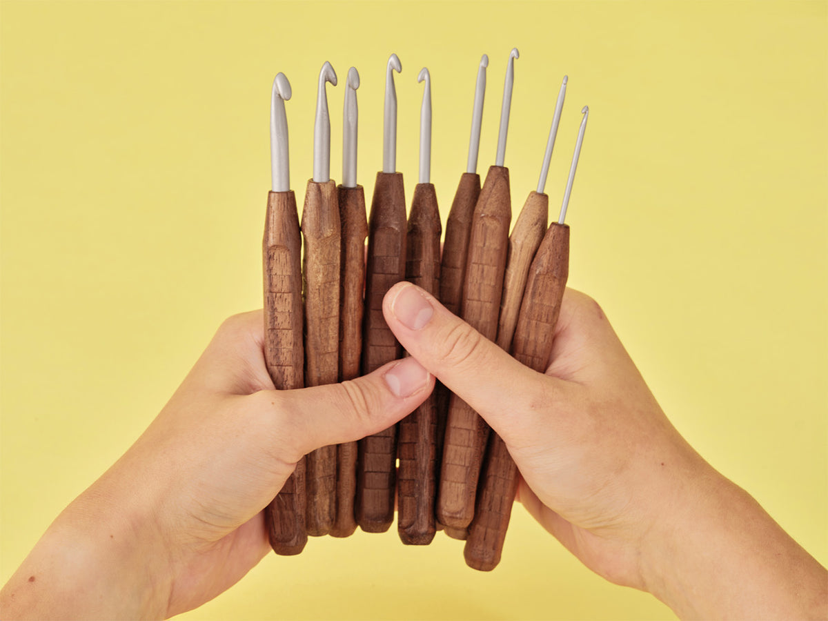 Nature Walnut Wood Crochet Hooks